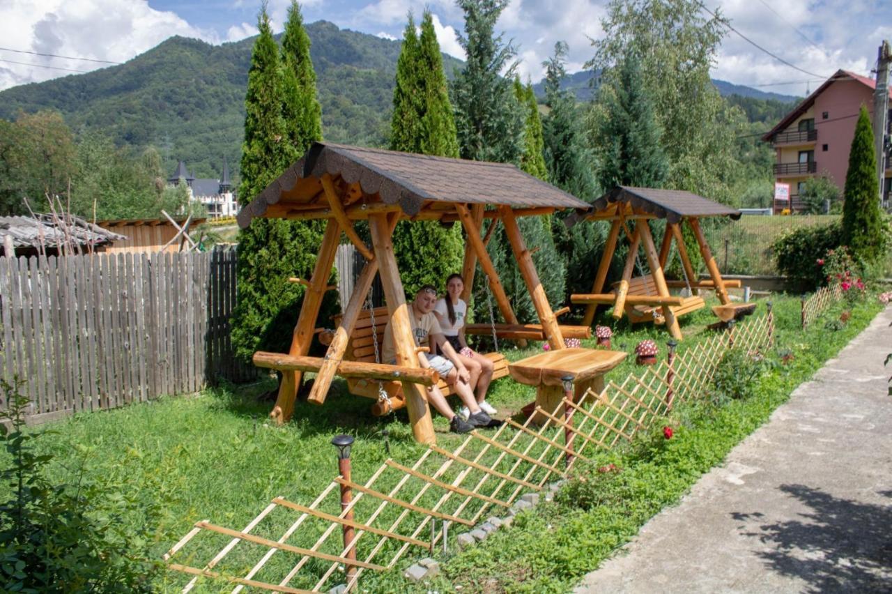 Pensiunea Ricky Căpăţîneni-Ungureni Esterno foto